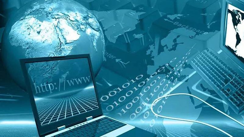 CRM系统开发：前端语言选型的考量与推荐