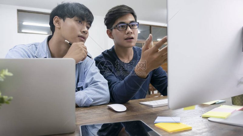 CRM系统开发：语言选择背后的考量因素